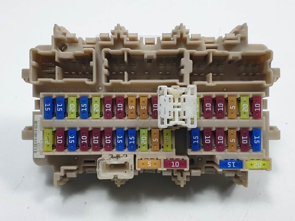 CAJA RELES / FUSIBLES - C55586D23 - NISSAN - QASHQAI (J11)