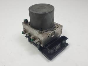ABS 8200038695 RENAULT MEGANE II BERLINA 5P Autodesguaces Alicante