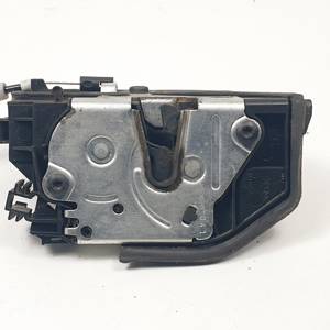 CERRADURA PUERTA TRASERA DERECHA A053702 BMW SERIE 1 BERLINA (E81/E87) Autodesguaces Alicante