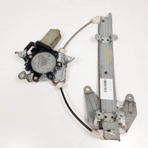 ELEVALUNAS TRASERO DERECHO 8073089915 NISSAN MURANO (Z50) Autodesguaces Alicante