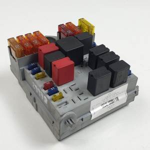 CAJA RELES / FUSIBLES 60689045 ALFA ROMEO 159 (140) Autodesguaces Alicante
