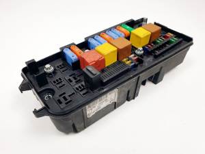 CAJA RELES / FUSIBLES 13144709 OPEL VECTRA C CARAVAN Autodesguaces Alicante