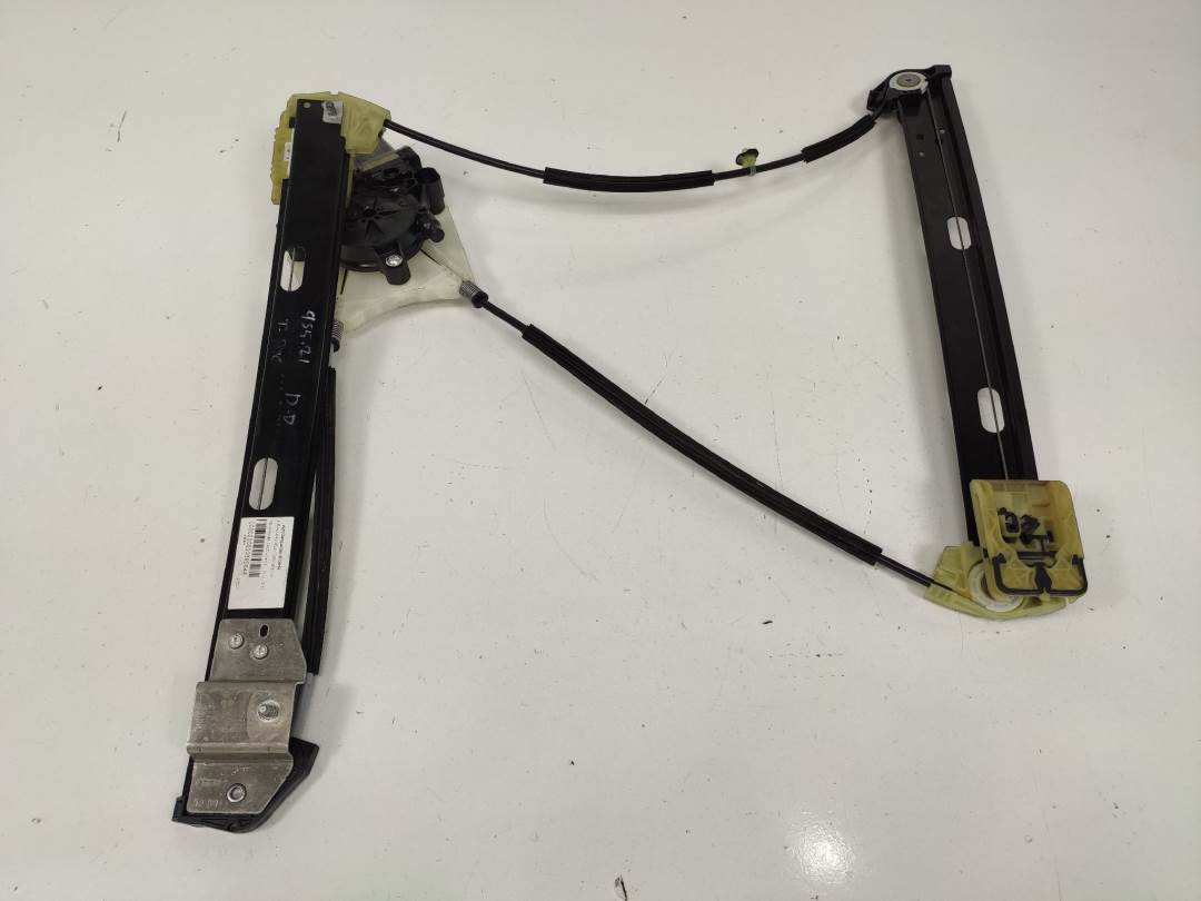 ELEVALUNAS DELANTERO DERECHO - E850202097 - VOLKSWAGEN - T-ROC
