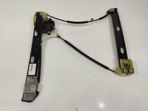 ELEVALUNAS DELANTERO DERECHO E850202097 VOLKSWAGEN T-ROC Autodesguaces Alicante
