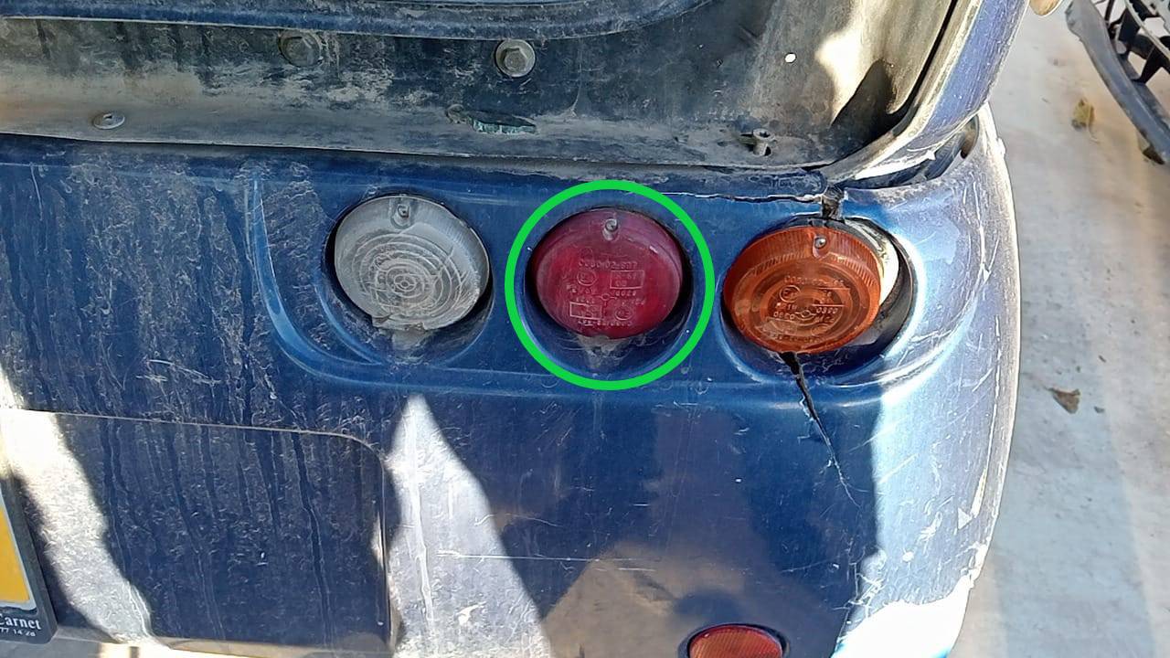 PILOTO TRASERO DERECHO