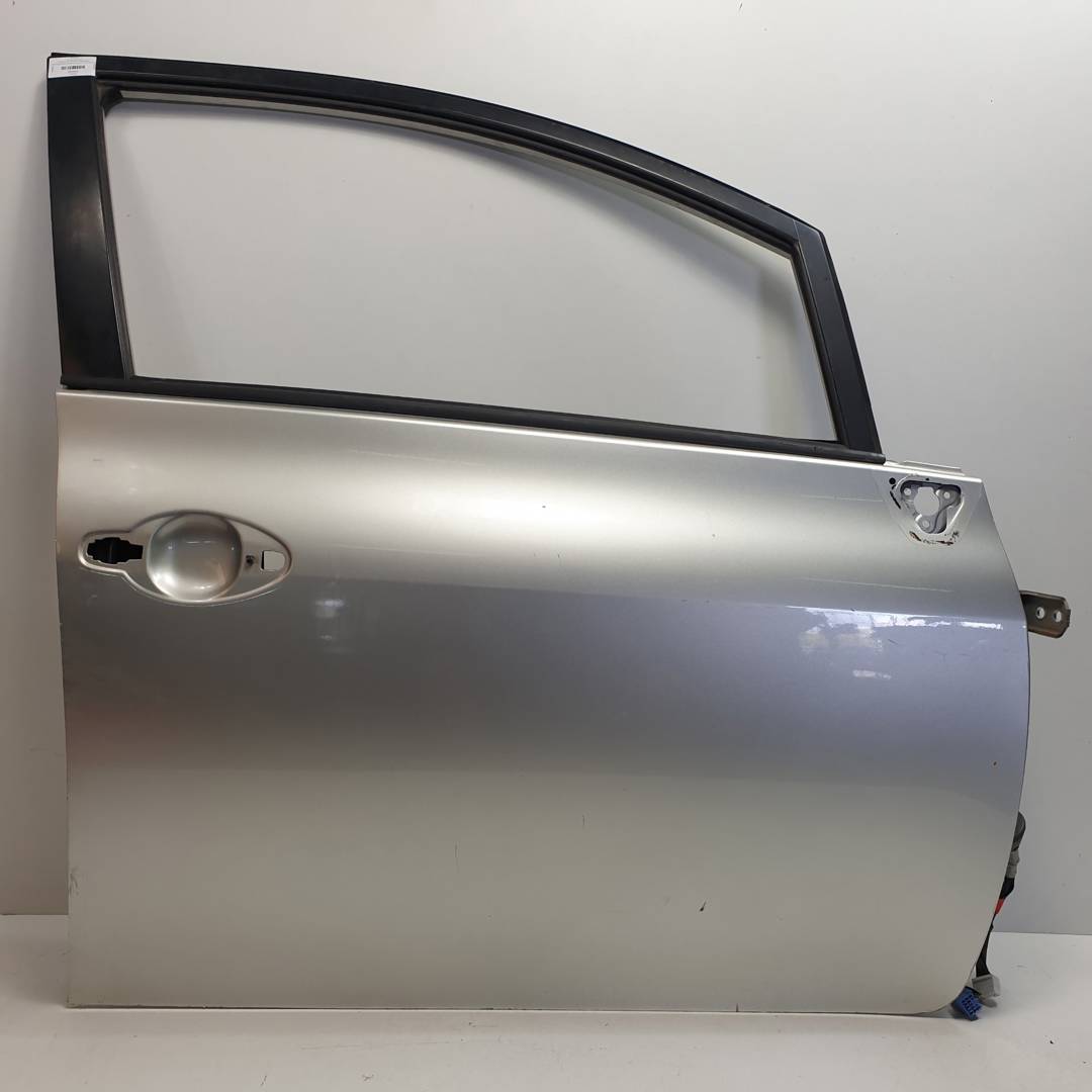 Porte avant droite - TOYOTA - AURIS (E150)