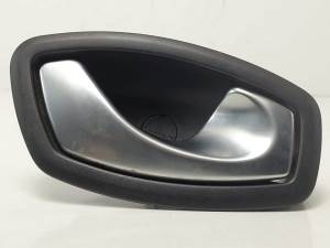 MANETA INTERIOR TRASERA DERECHA 806700005R RENAULT LAGUNA GRANDTOUR III Autodesguaces Alicante