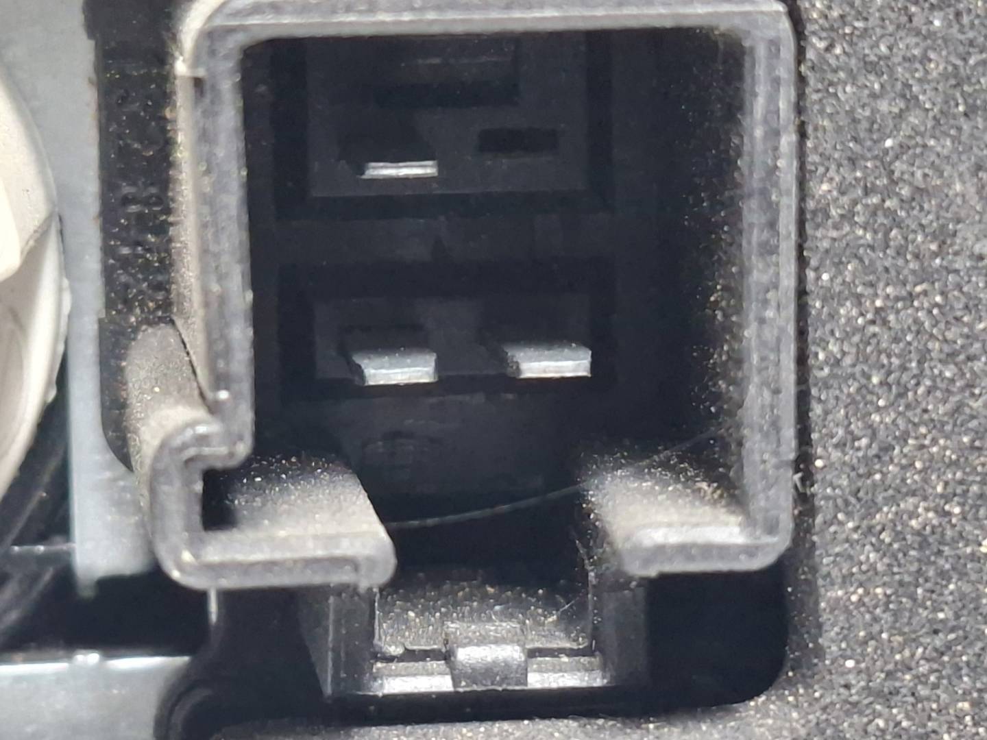 Foto 2 de Piloto Trasero Derecho Volvo V70 Familiar (2000–2008)