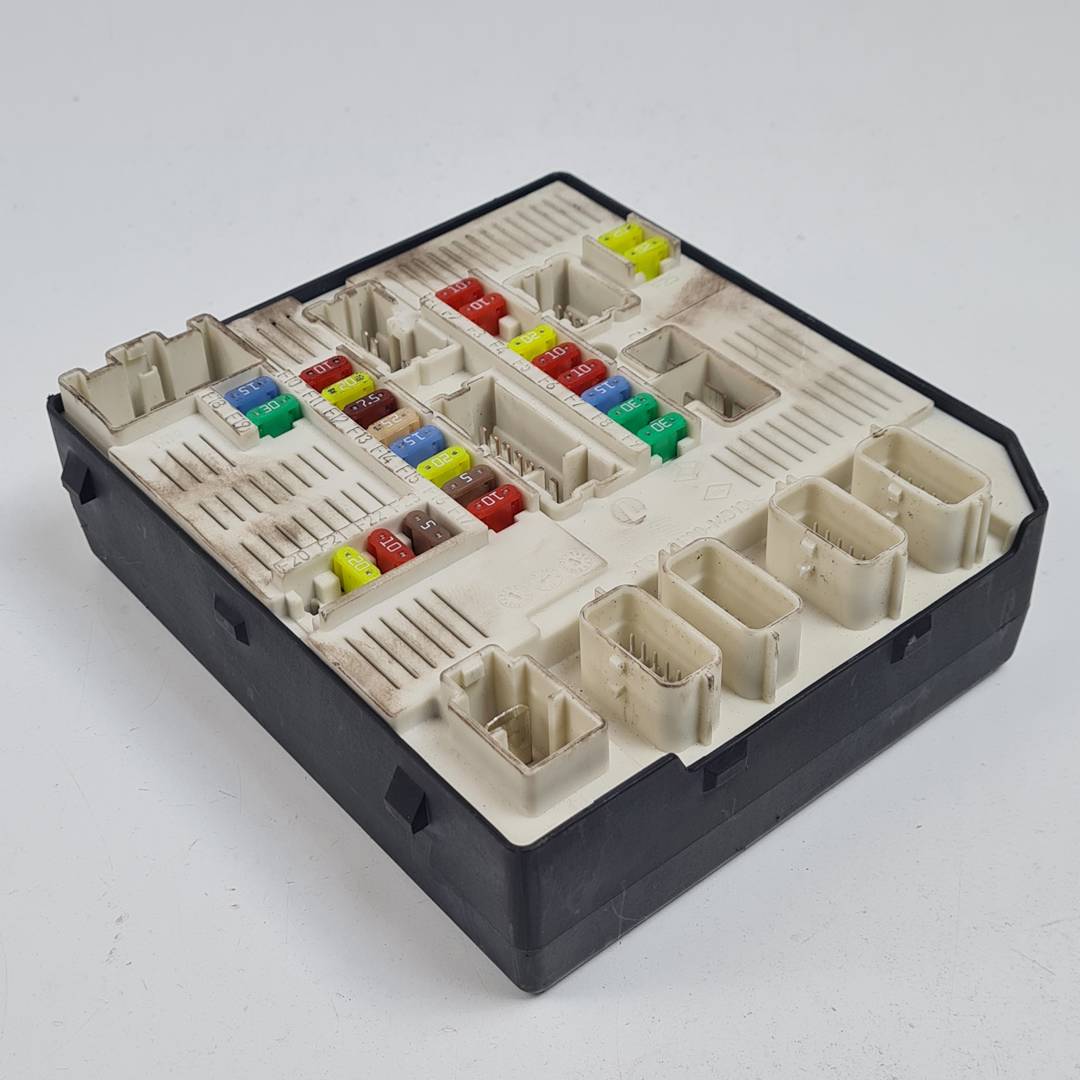 CAJA RELES / FUSIBLES - 9636279941 - RENAULT - MEGANE III SPORT TOURER