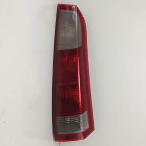 PILOTO TRASERO DERECHO 93294346 OPEL MERIVA Autodesguaces Alicante