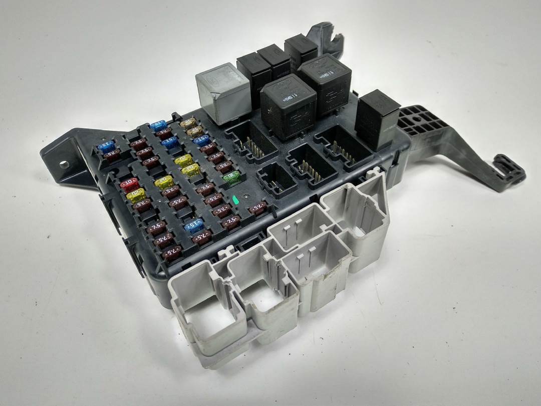 CAJA RELES / FUSIBLES - 1S7T14A073AE - FORD - MONDEO BERLINA (GE)
