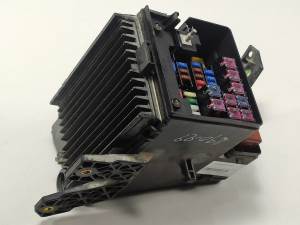CAJA RELES / FUSIBLES LEXUS RX 300(MCU35) Autodesguaces Alicante