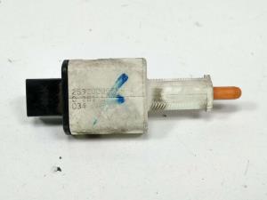 INTERRUPTOR 253200005R RENAULT MEGANE III BERLINA 5P Autodesguaces Alicante