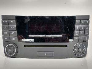 SISTEMA AUDIO / RADIO CD A2118705089 MERCEDES CLASE E (W211) FAMILIAR Autodesguaces Alicante