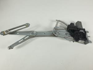ELEVALUNAS DELANTERO DERECHO 90521882 OPEL ASTRA G BERLINA Autodesguaces Alicante