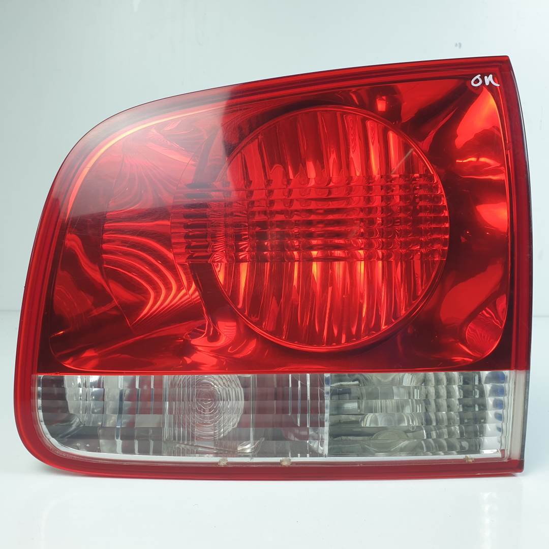 PILOTO TRASERO DERECHO INTERIOR - 7L6945094H - VOLKSWAGEN - TOUAREG (7LA)