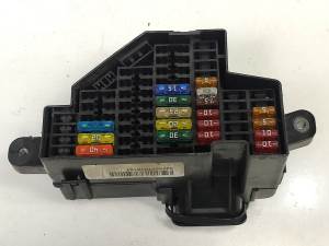 CAJA RELES / FUSIBLES 1K2941824 VOLKSWAGEN GOLF V VARIANT (1K5) Autodesguaces Alicante