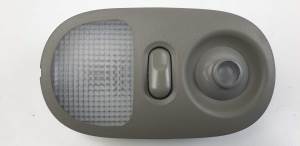 LUZ INTERIOR 7700412606 RENAULT CLIO II FASE II (B/CB0) Autodesguaces Alicante