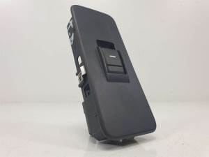 MANDO ELEVALUNAS TRASERO DERECHO YUD501070PVJ LAND ROVER RANGE ROVER SPORT (L320) Autodesguaces Alicante
