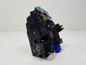 CERRADURA PUERTA TRASERA IZQUIERDA VOLKSWAGEN GOLF PLUS (5M1) Autodesguaces Alicante
