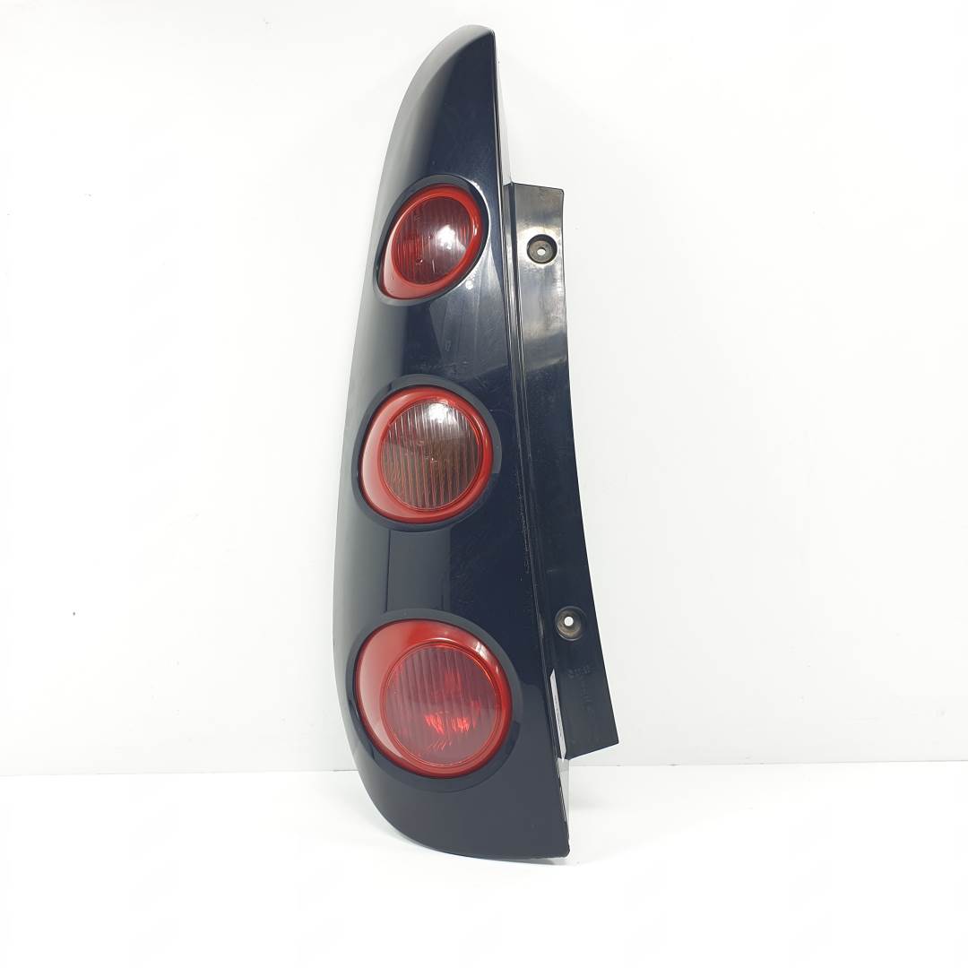 PILOTO TRASERO IZQUIERDO - A4548200564 - SMART - FORFOUR (W454)