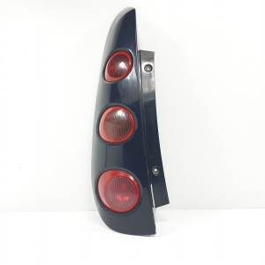 PILOTO TRASERO IZQUIERDO A4548200564 SMART FORFOUR (W454) Autodesguaces Alicante