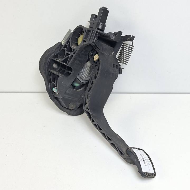 PEDAL EMBRAGUE EY167B633AA FORD TOURNEO COURIER (C4A) Autodesguaces Alicante