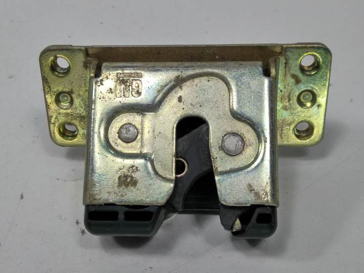 CERRADURA MALETERO / PORTON 90563999 OPEL OMEGA B Autodesguaces Alicante