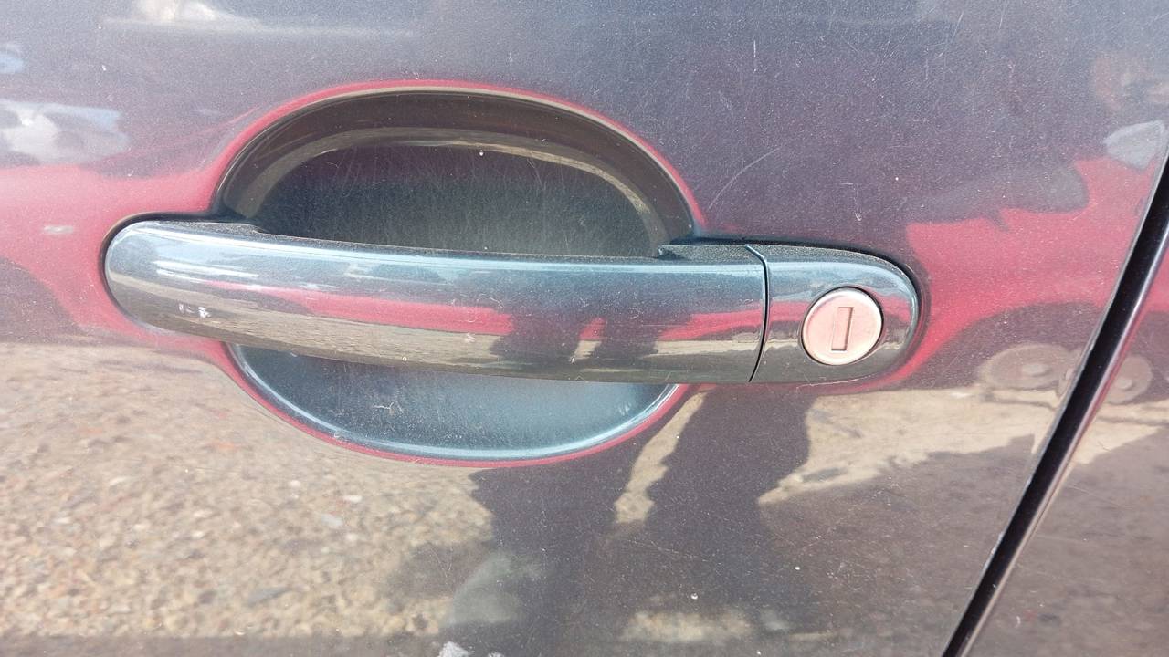 MANETA EXTERIOR DELANTERA IZQUIERDA