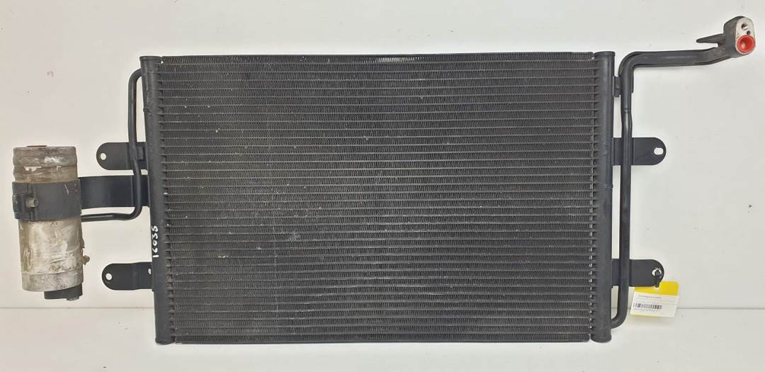 CONDENSADOR / RADIADOR AIRE ACONDICIONADO - VOLKSWAGEN - GOLF IV BERLINA (1J1)