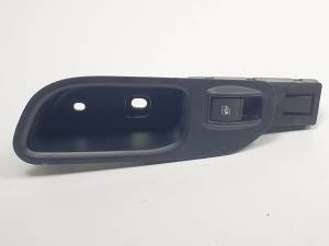 MANDO ELEVALUNAS TRASERO DERECHO 735662071 FIAT TIPO II (357) BERLINA Autodesguaces Alicante