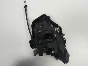 CERRADURA PUERTA TRASERA IZQUIERDA 4M5AR26413BE FORD FOCUS LIM. (CB4) Autodesguaces Alicante