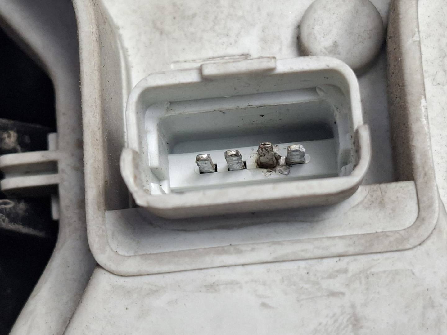 Foto 4 de Piloto Trasero Derecho Renault Megane II Berlina 5P (2002–2009)