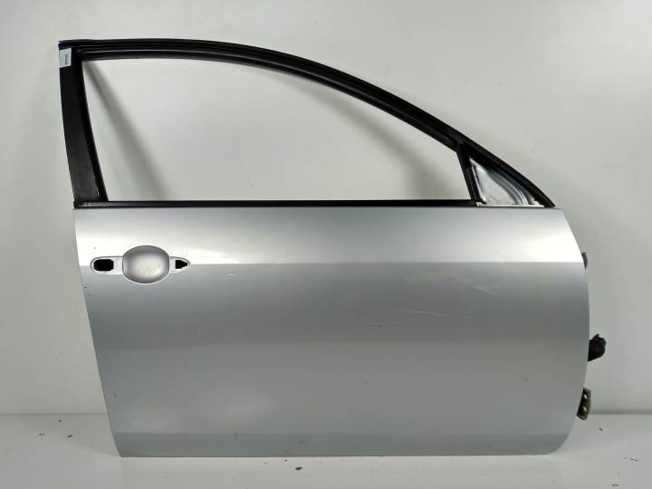 PUERTA DELANTERA DERECHA NISSAN PRIMERA BERLINA (P12) Autodesguaces Alicante