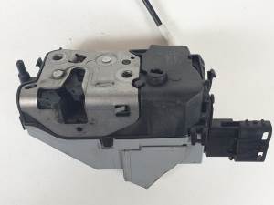CERRADURA PUERTA TRASERA DERECHA 567164 PEUGEOT 308 SW Autodesguaces Alicante