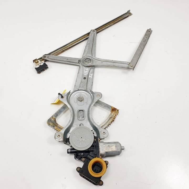 Fensterheber hinten links - 698400F020 - TOYOTA - COROLLA VERSO (R1)
