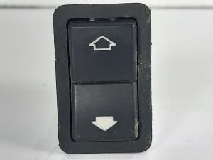 MANDO ELEVALUNAS TRASERO DERECHO BMW SERIE 7 (E38) Autodesguaces Alicante