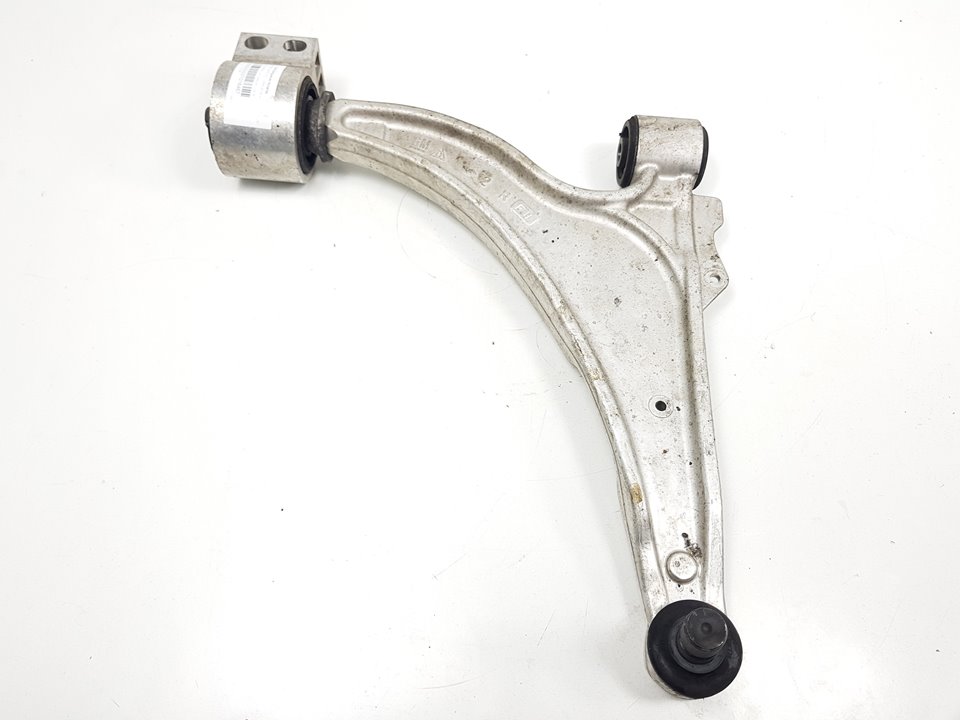 BRAZO SUSPENSION INFERIOR DELANTERO DERECHO 13401130 OPEL ASTRA J LIM. Autodesguaces Alicante