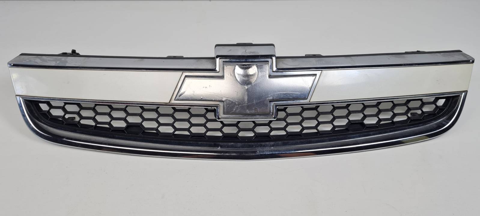 REJILLA DELANTERA 96442718 CHEVROLET CAPTIVA Autodesguaces Alicante