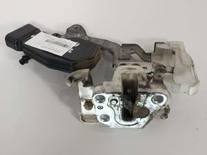 CERRADURA PUERTA DELANTERA DERECHA TOYOTA AYGO (KGB/WNB) Autodesguaces Alicante
