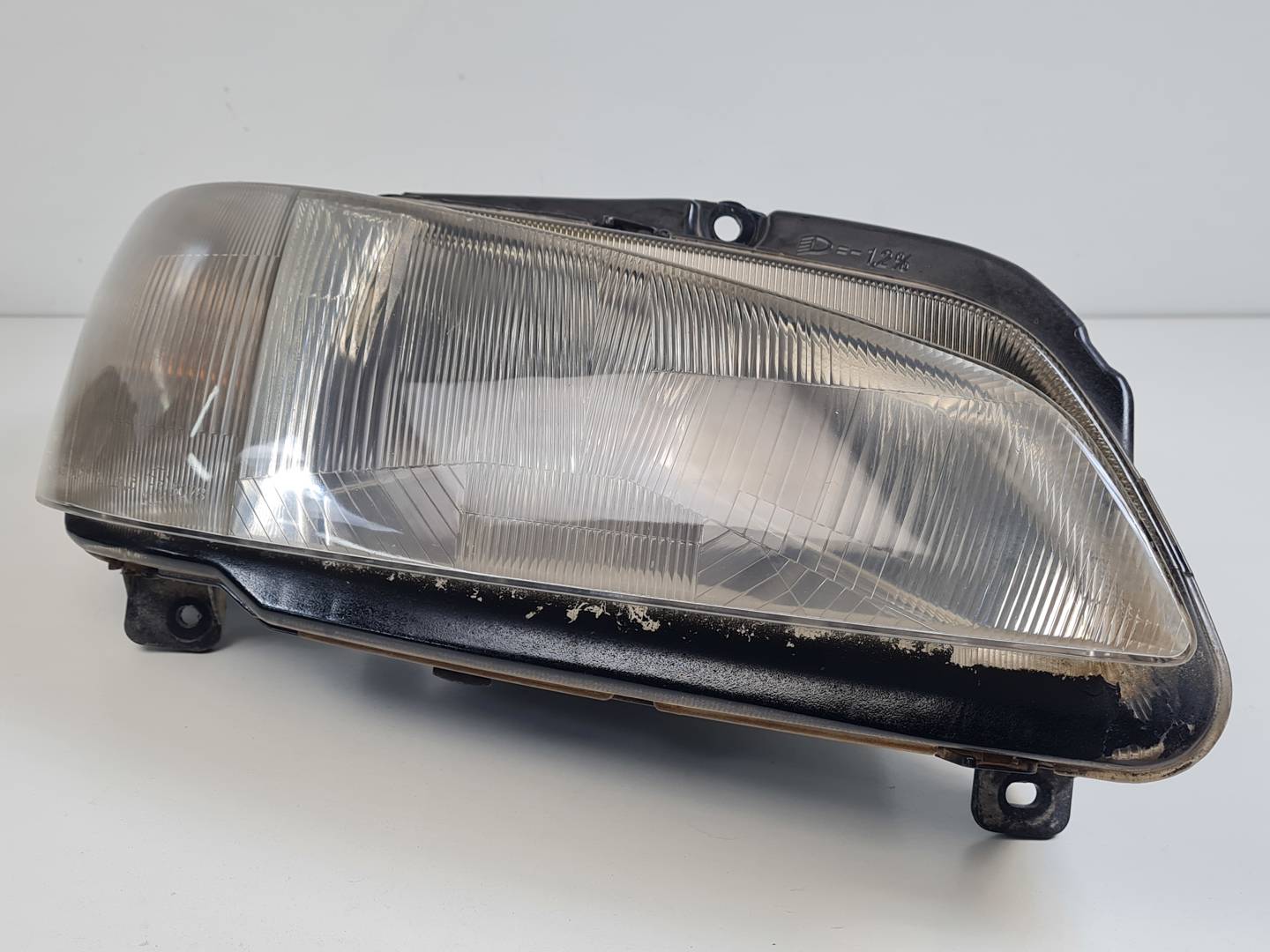 FARO DERECHO - 88202143 - PEUGEOT - 106 (S2)