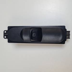 MANDO ELEVALUNAS DELANTERO DERECHO A6395451413 MERCEDES VITO (W639) COMBI 06.2003 -> Autodesguaces Alicante