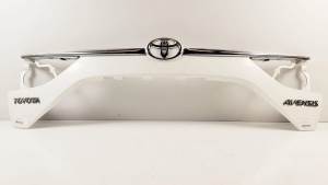 MOLDURAS TRASERAS 7681105110 TOYOTA AVENSIS Autodesguaces Alicante