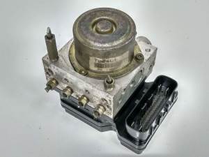 ABS 47660WL301 NISSAN ELGRAND (E51) Autodesguaces Alicante