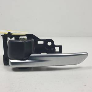 MANETA INTERIOR TRASERA IZQUIERDA 6927433060 TOYOTA RAV4 Autodesguaces Alicante