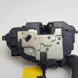 CERRADURA PUERTA TRASERA IZQUIERDA 825030001R RENAULT MEGANE III BERLINA 5P Autodesguaces Alicante