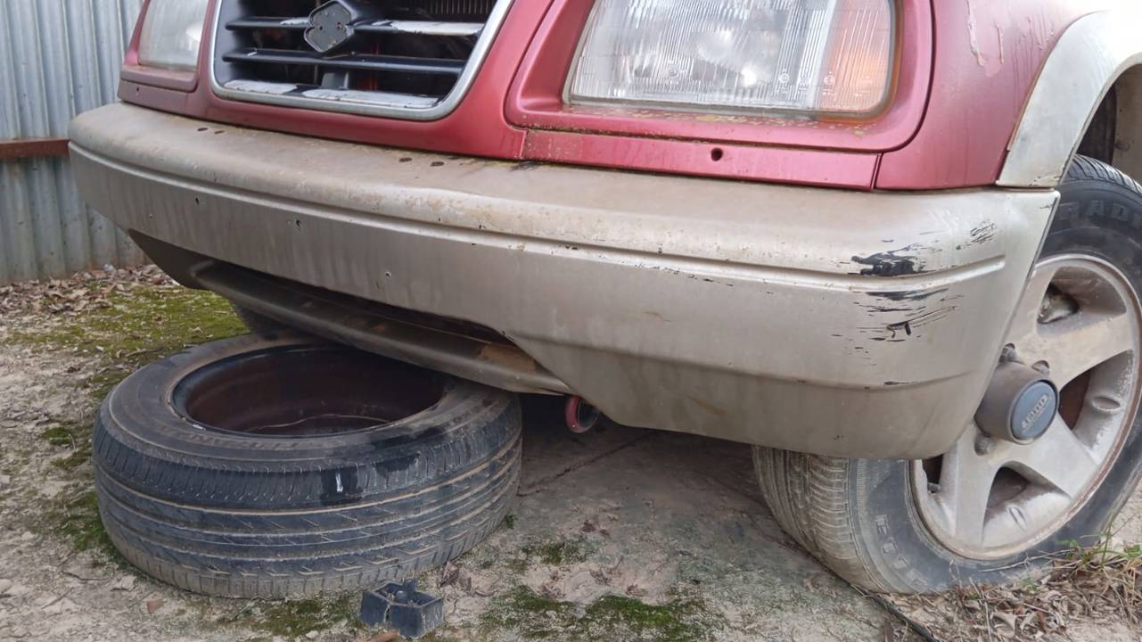 PARAGOLPES DELANTERO