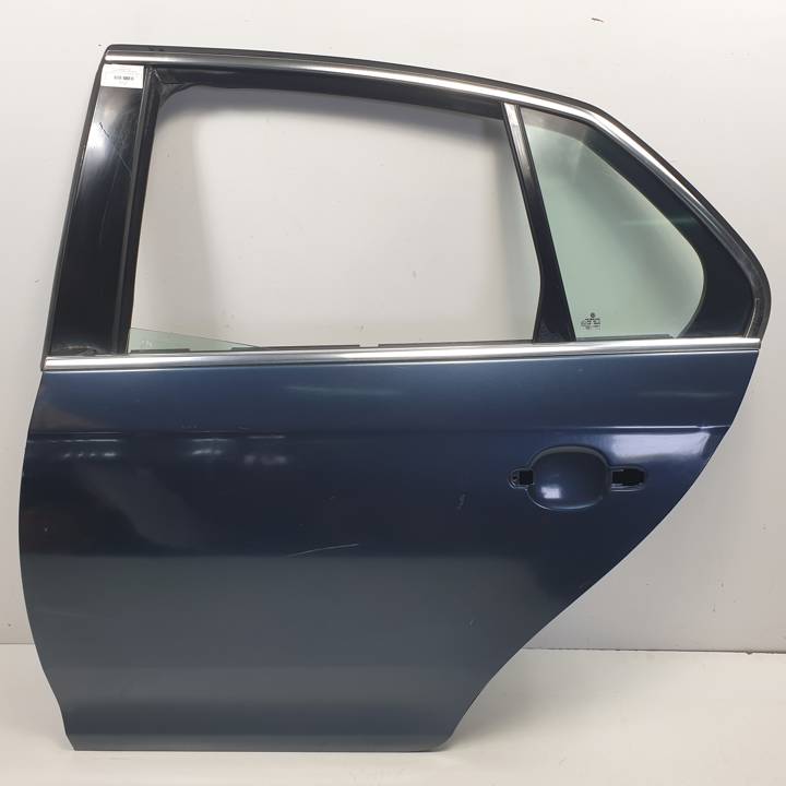 PUERTA TRASERA IZQUIERDA VOLKSWAGEN JETTA (1K2) Autodesguaces Alicante