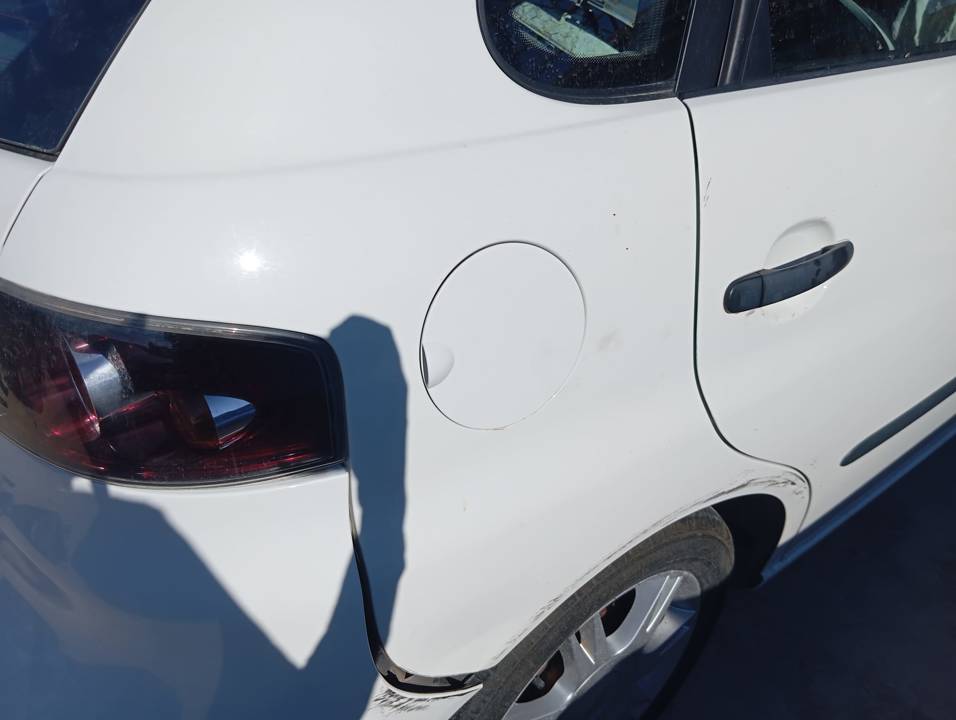 TAPA EXTERIOR COMBUSTIBLE