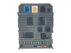 CAJA RELES / FUSIBLES 9663798180 PEUGEOT 308 (T7) Autodesguaces Alicante